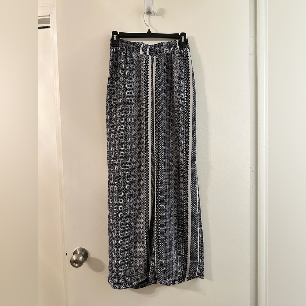 New Directions Black and White Boho Pants